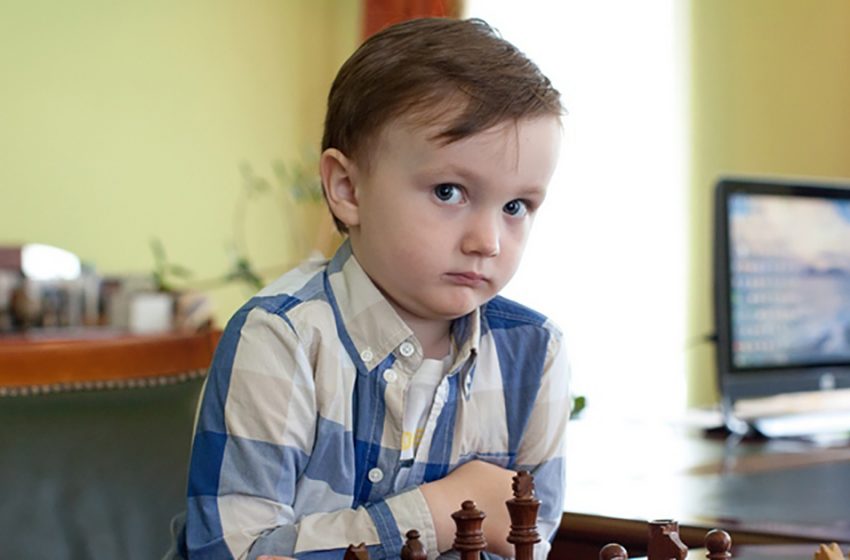  Как сейчас живет 3-летний шахматист «вундеркинд» Миша Осипов из передачи «Лучше всех»