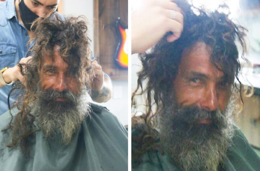  Работники парикмахерской привели в порядок бездомного мужчину и отыскали его родственников