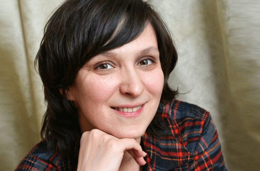  «Поправилась на 25 кг!»: заметно изменившаяся 47-летняя Железняк расстроила поклонников резким преображением