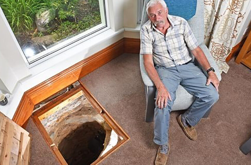  «Какой сюрприз»: Пенсионер обнаружил интересную находку во время ремонта в своем доме