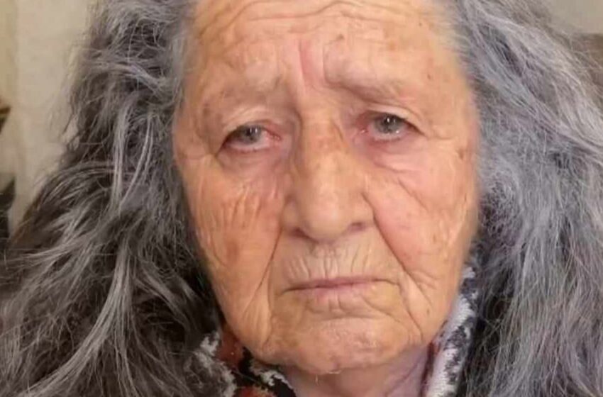  «Минус 20 лет»: 80-летняя бабушка разрыдалась от счастья после преображения известного визажиста