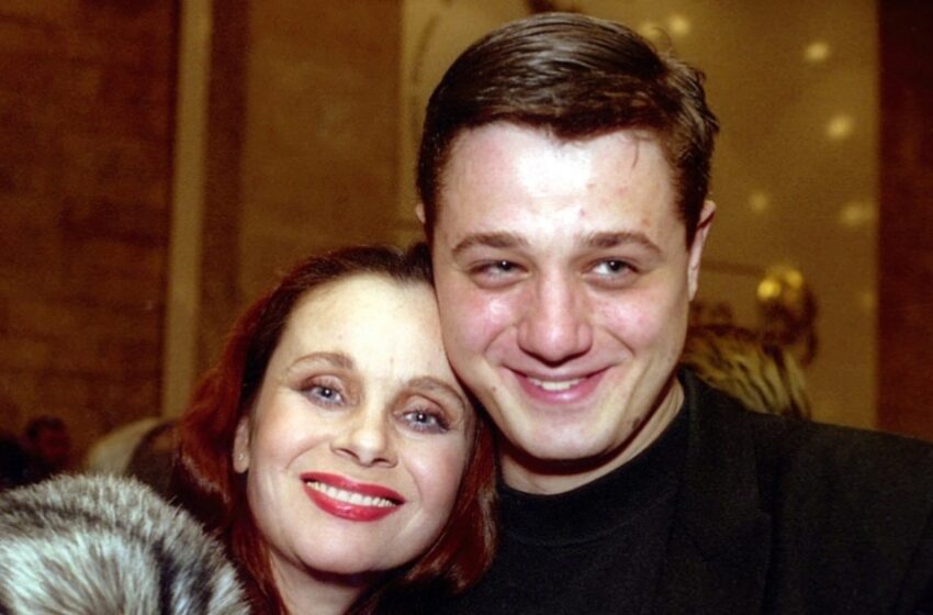  Нашел счастье с четвертой попытки. Как выглядит жена Алексея Макарова, которая больше чем на 20 лет моложе него?