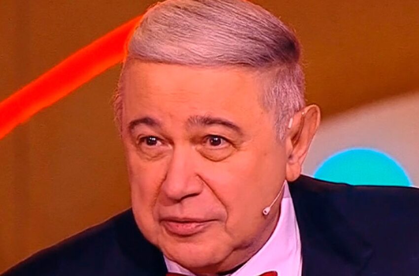  Малышка, уверенно стоящая на ножках. Жена Петросяна показала новые кадры их дочери