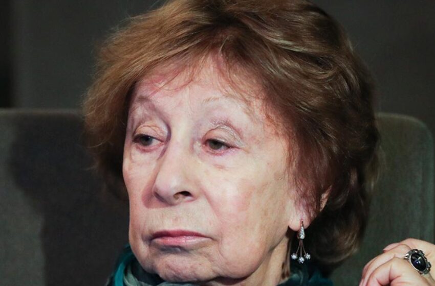  «Маленькая, сухонькая старушка я тонким голоском»: Макаревич пожалел 87-летнюю Ахеджакову, вынужденную скитаться по миру